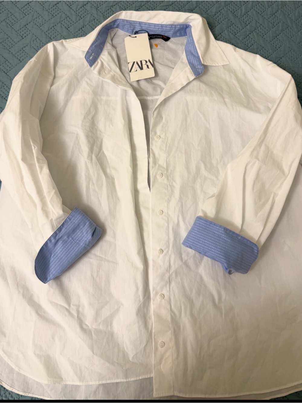 Zara White Button-Up Shirt with Light Blue Cuffs - Picture 2 of 2